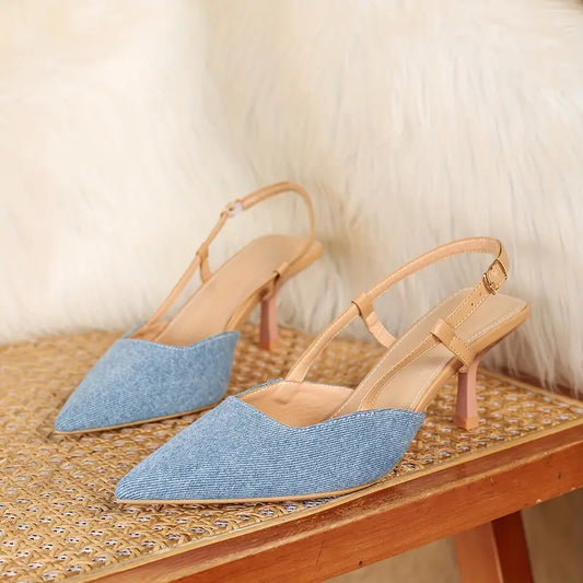 Magna Pointed Toe Kitten Heel High Heel